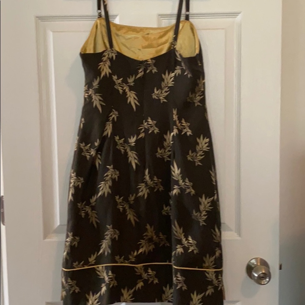 Dress - Picture 6 of 7